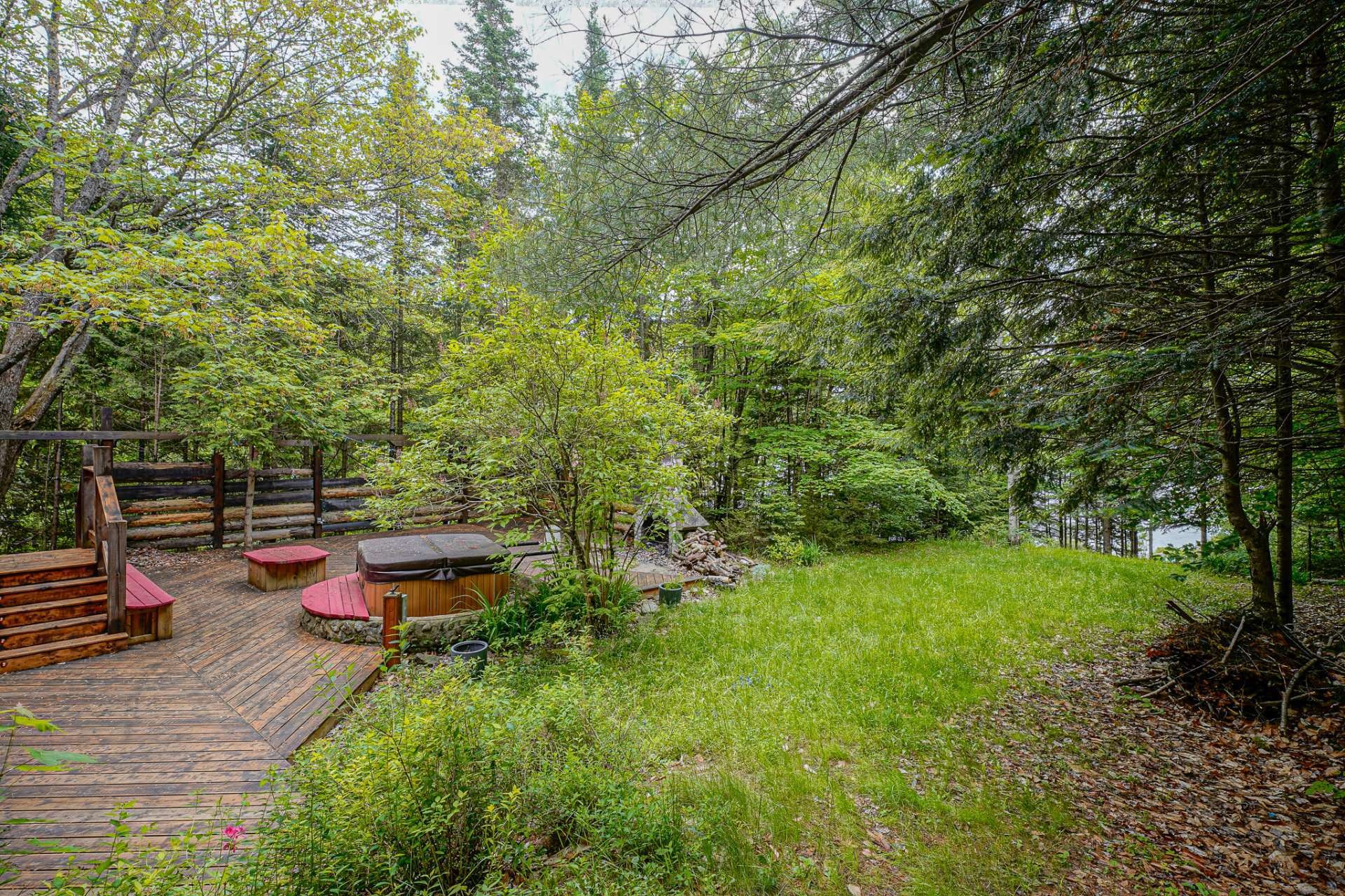 









431


Ch. du Lac-Earl E.

,
Montcalm,




QC
J0T2V0

