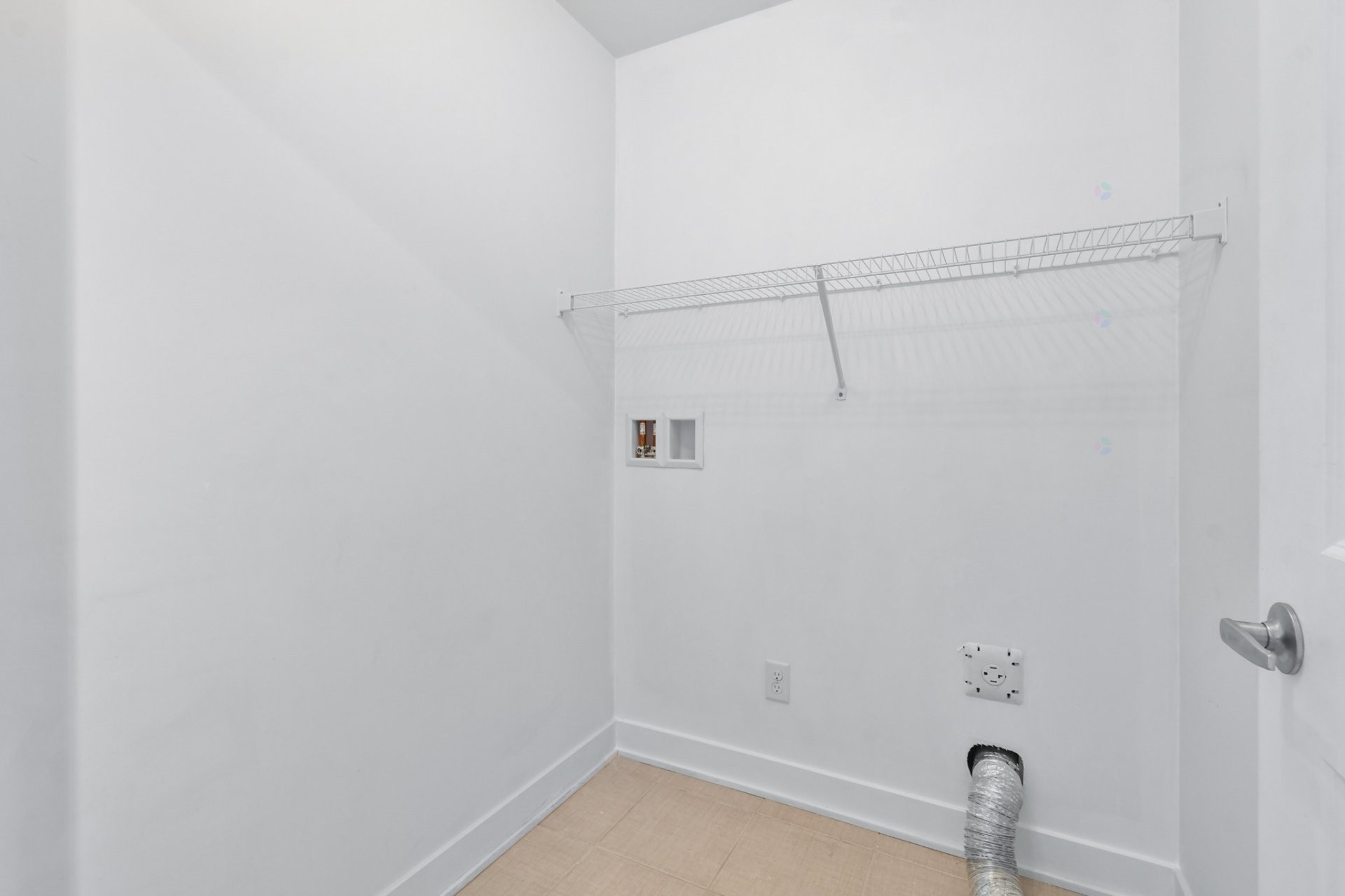 









671


Rue de Pompadour

,
Mascouche,




QC
J7K0S4

