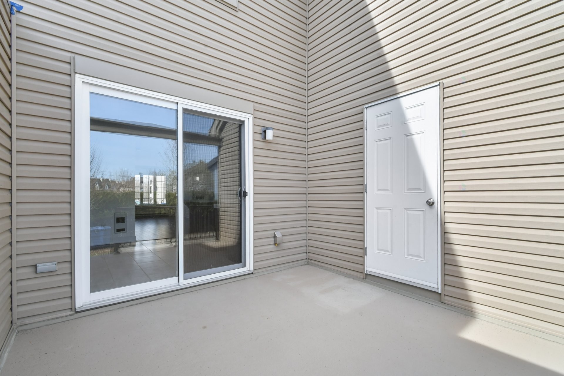 









671


Rue de Pompadour

,
Mascouche,




QC
J7K0S4

