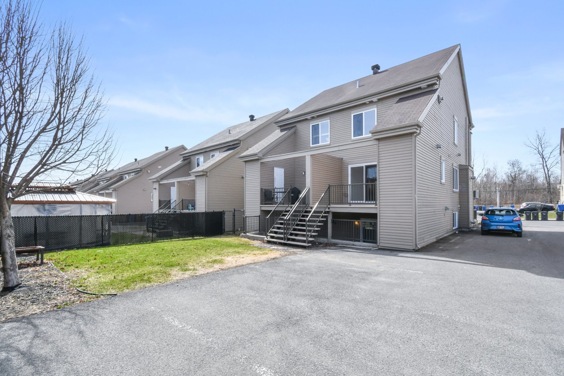 









671


Rue de Pompadour

,
Mascouche,




QC
J7K0S4


