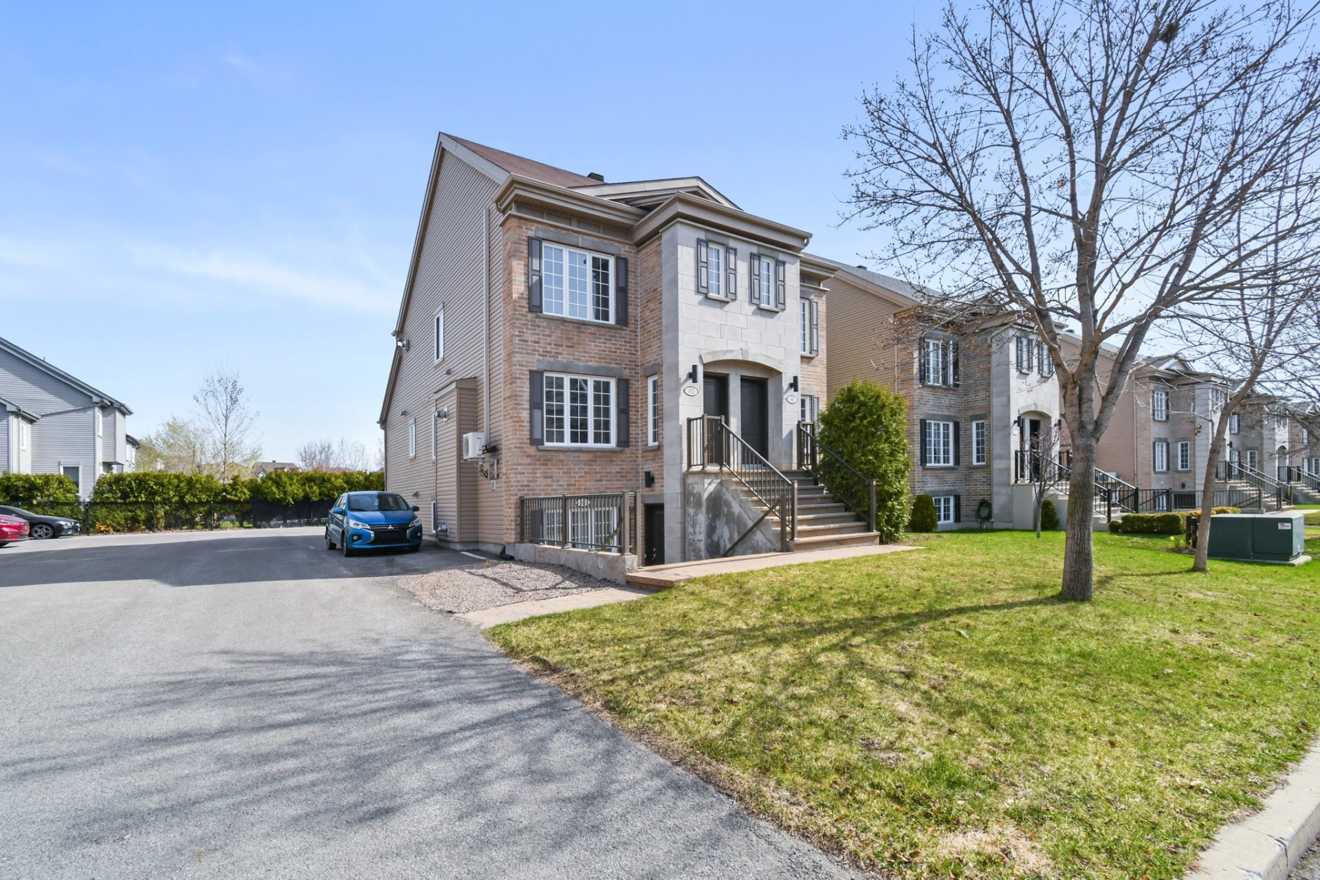 









671


Rue de Pompadour

,
Mascouche,




QC
J7K0S4

