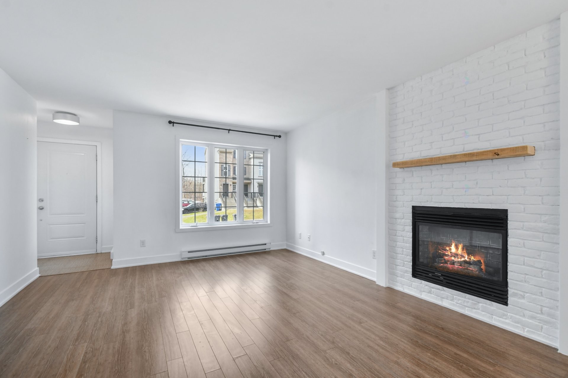 









671


Rue de Pompadour

,
Mascouche,




QC
J7K0S4

