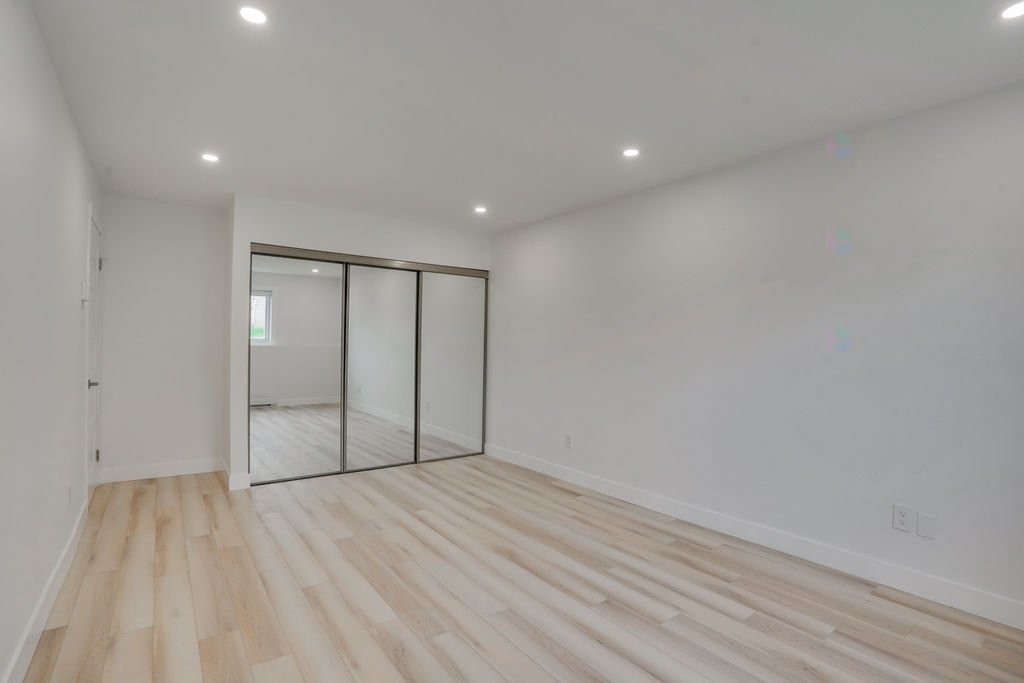 









183


Rue Mutchmore

, 1,
Gatineau (Hull),




QC
J8Y3T8

