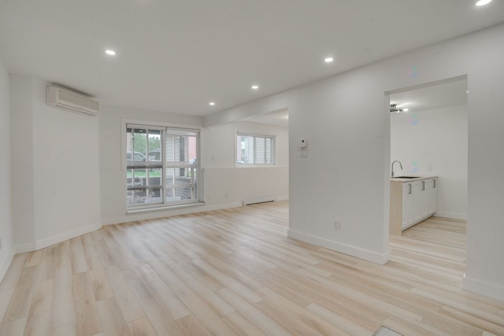









183


Rue Mutchmore

, 1,
Gatineau (Hull),




QC
J8Y3T8

