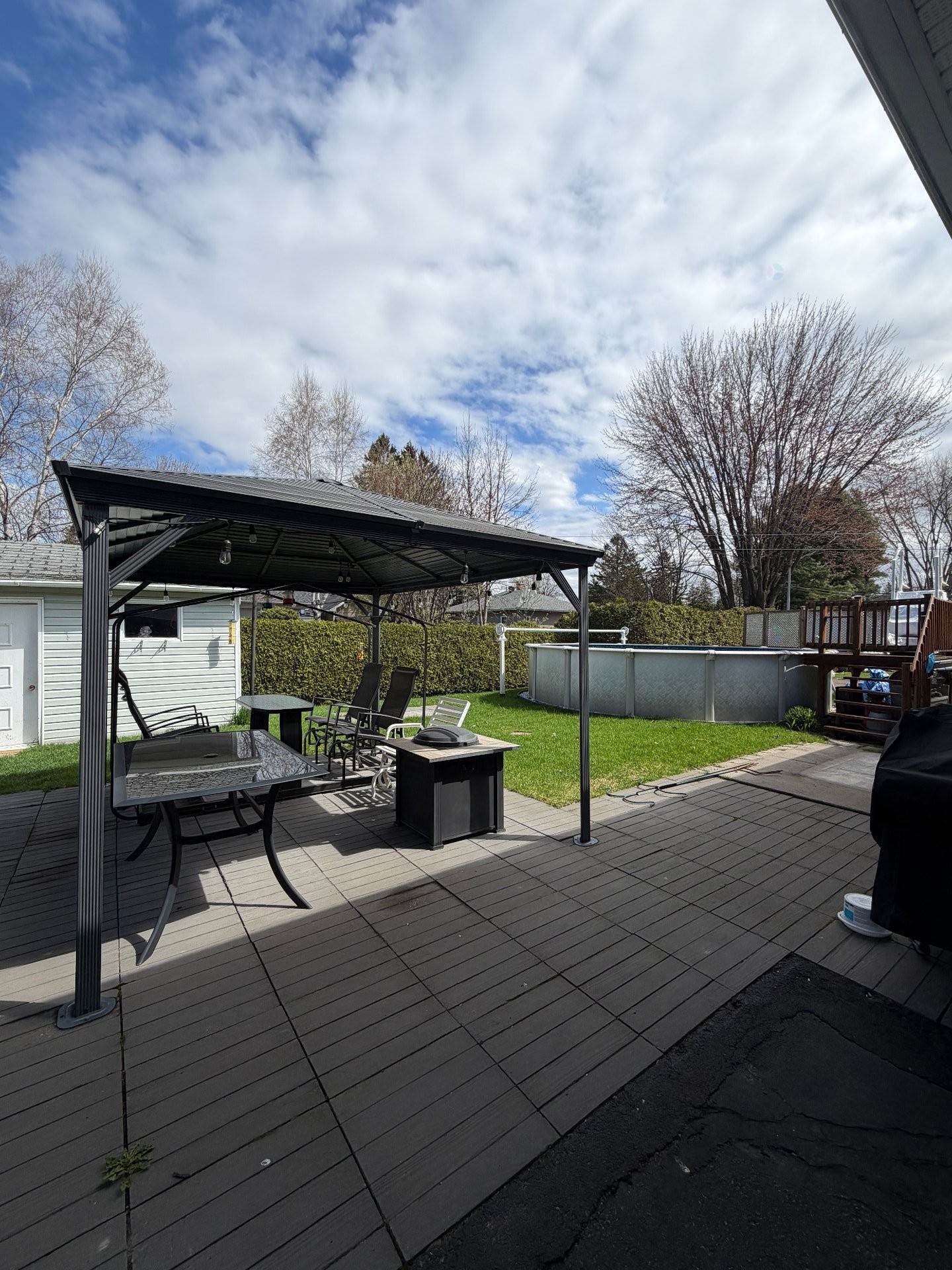 









360


Av. Lupien

,
Louiseville,




QC
J5V1T4

