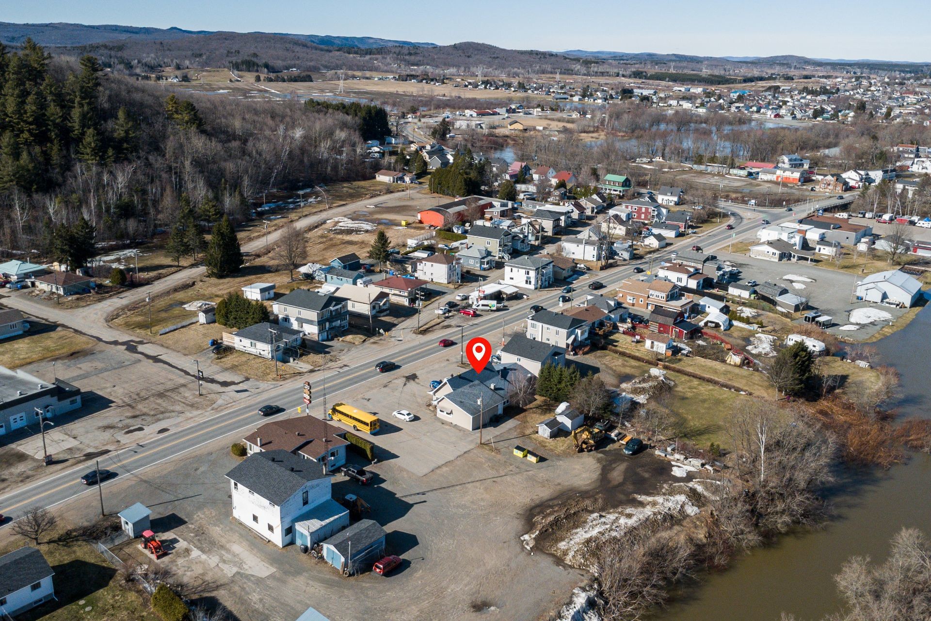 









390

 - 392


Route 153

,
Saint-Tite,




QC
G0X3H0

