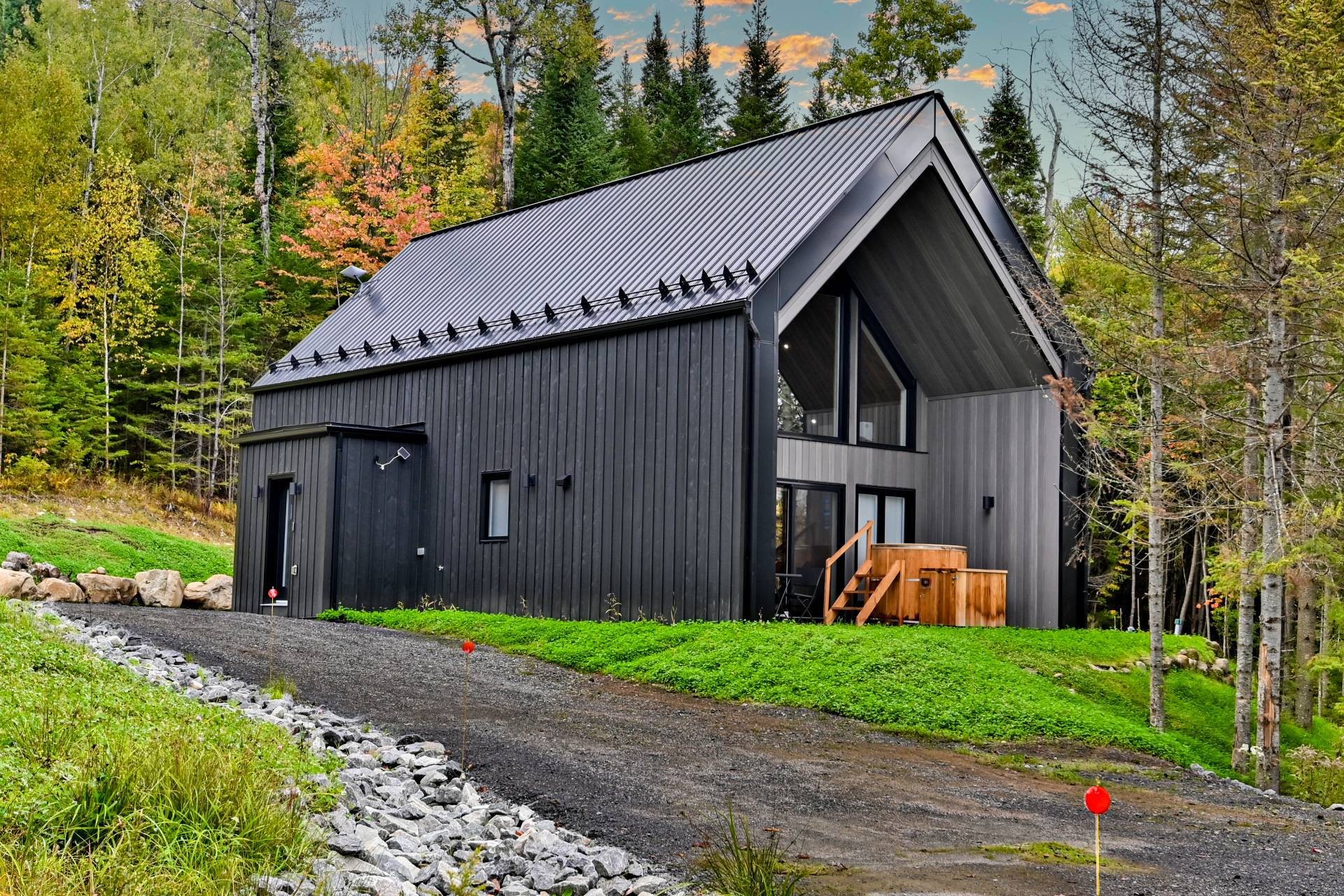 









580


Mtée Brien

,
Lac-Supérieur,




QC
J0T1J0

