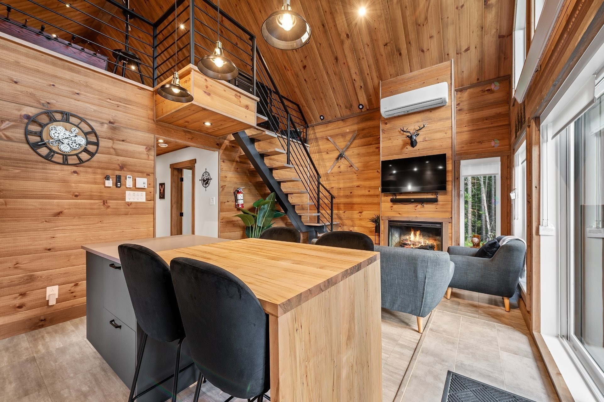 









580


Mtée Brien

,
Lac-Supérieur,




QC
J0T1J0

