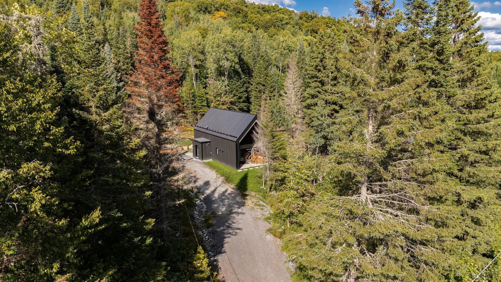 









580


Mtée Brien

,
Lac-Supérieur,




QC
J0T1J0

