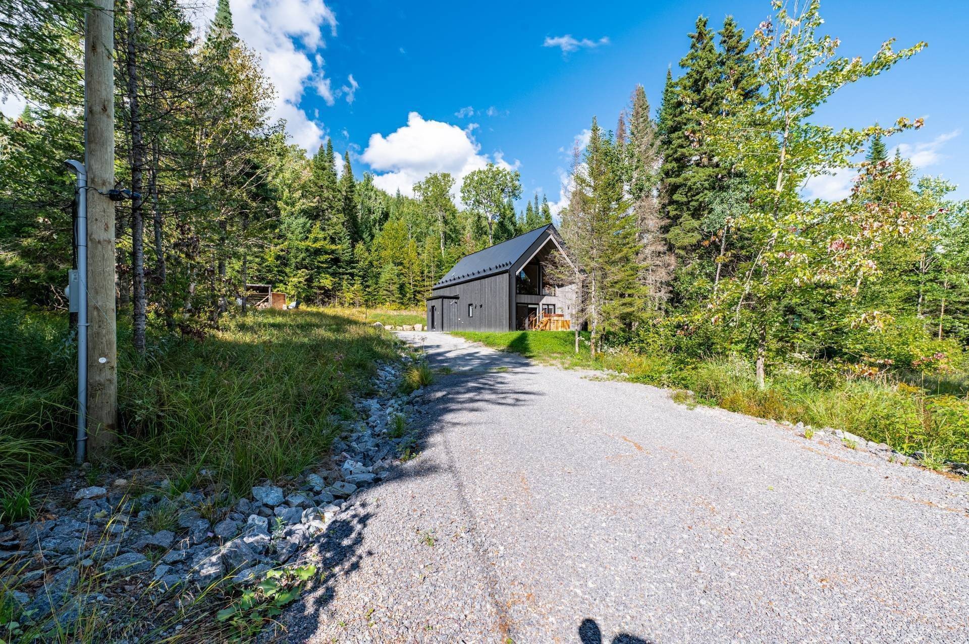 









580


Mtée Brien

,
Lac-Supérieur,




QC
J0T1J0

