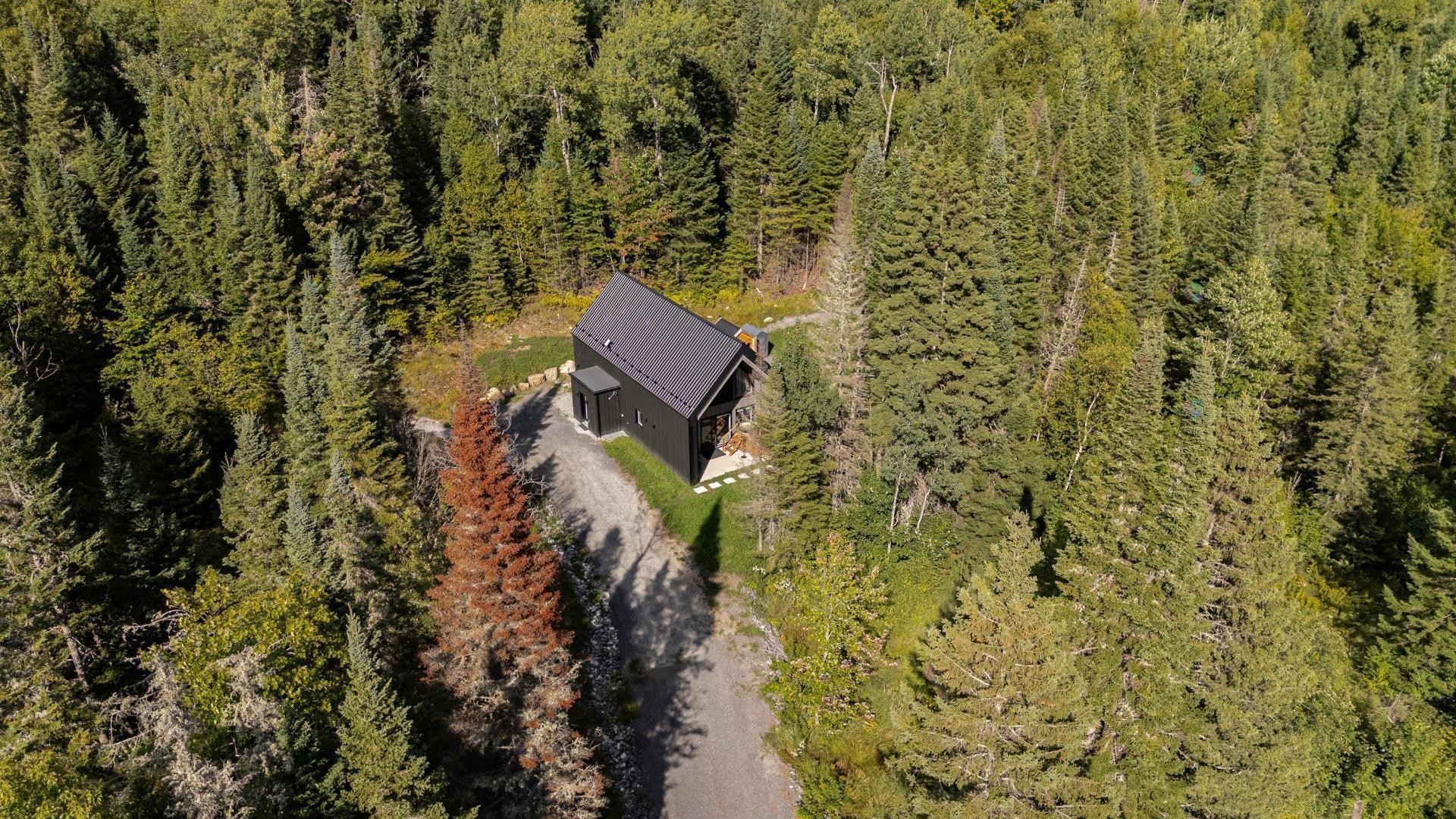 









580


Mtée Brien

,
Lac-Supérieur,




QC
J0T1J0


