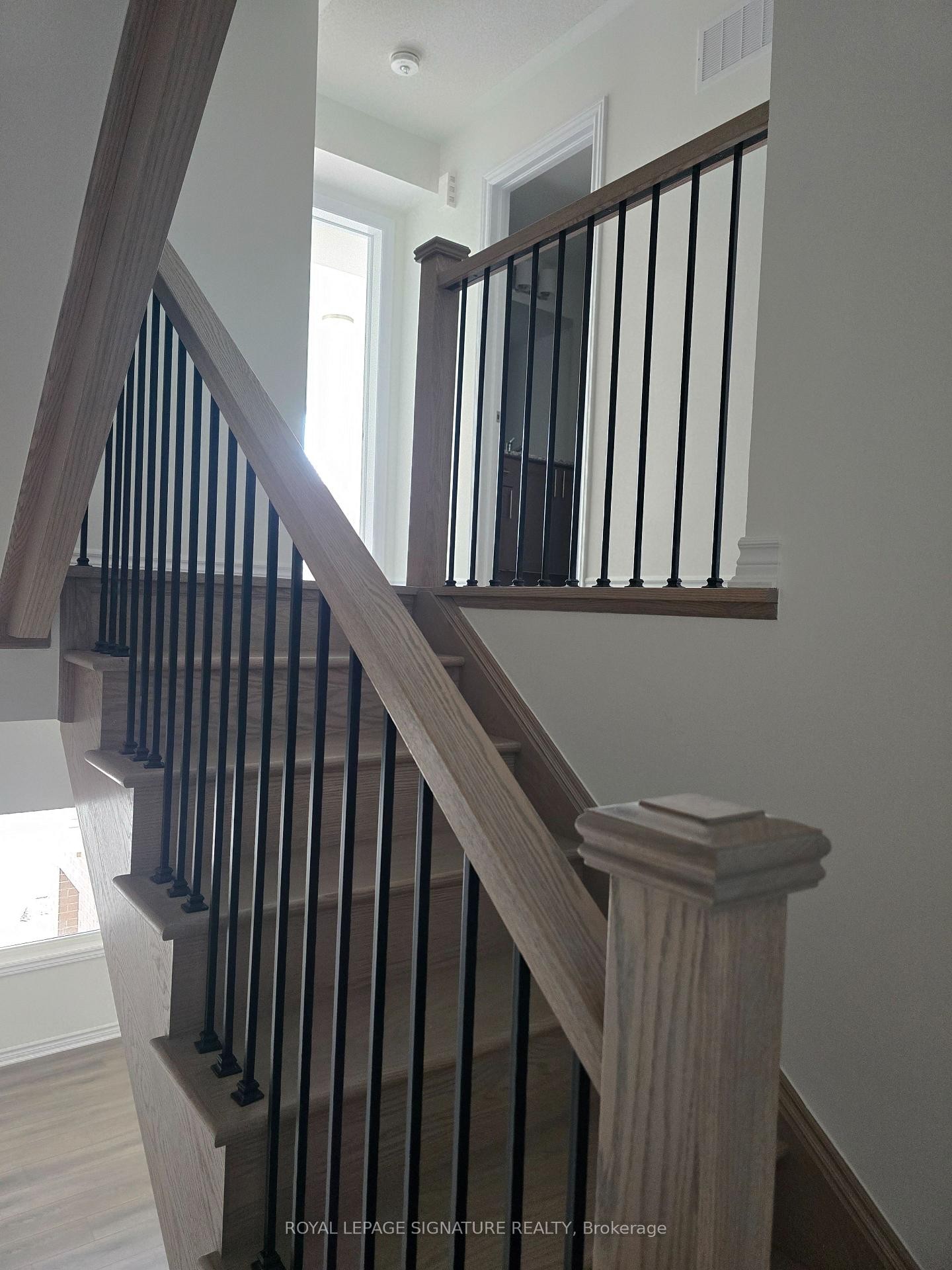 









30


Twinflower

Way,
Brampton,




ON
L6P 0A1

