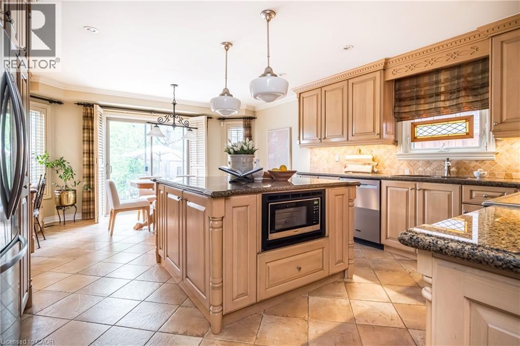 












1729 RIVERBEND Court

,
Mississauga,




Ontario
L5M5J1

