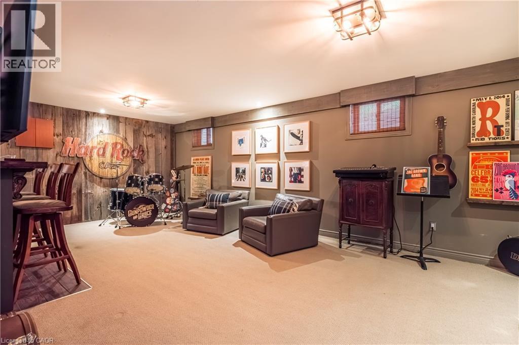 












1729 RIVERBEND Court

,
Mississauga,




Ontario
L5M5J1

