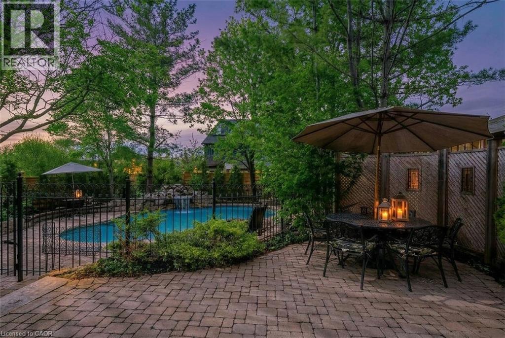 












1729 RIVERBEND Court

,
Mississauga,




Ontario
L5M5J1

