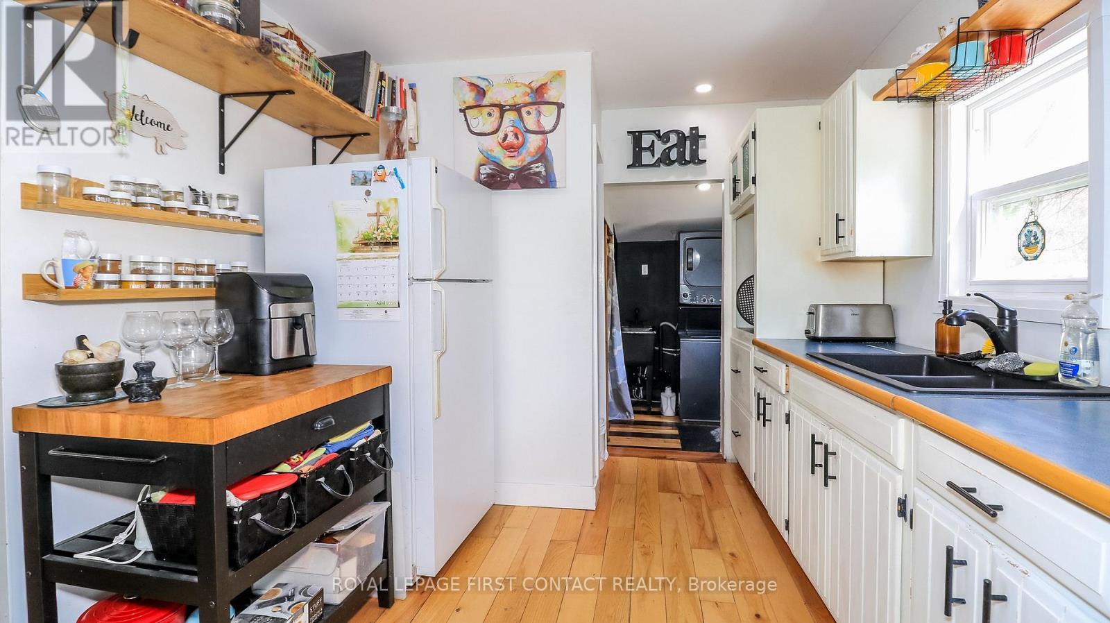 












8332 MAIN STREET

,
Adjala-Tosorontio,




Ontario
L0M1M0


