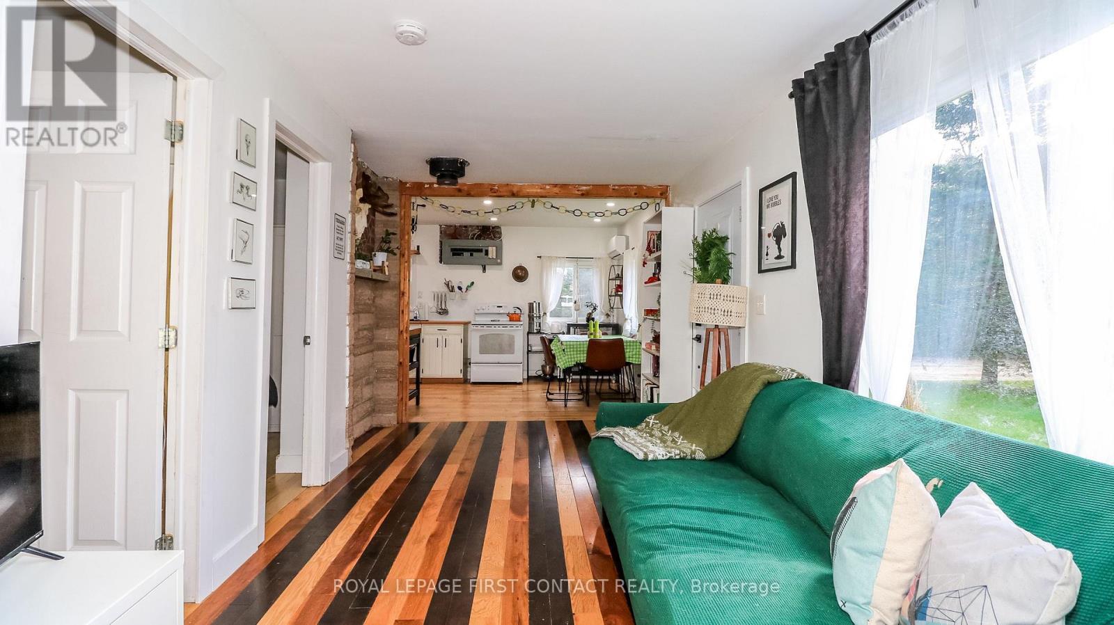 












8332 MAIN STREET

,
Adjala-Tosorontio,




Ontario
L0M1M0

