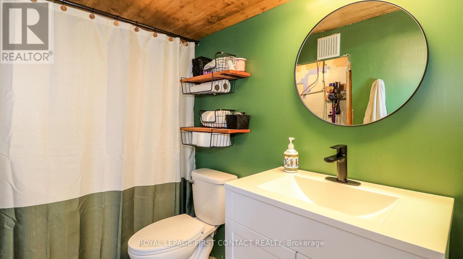 












8332 MAIN STREET

,
Adjala-Tosorontio,




Ontario
L0M1M0

