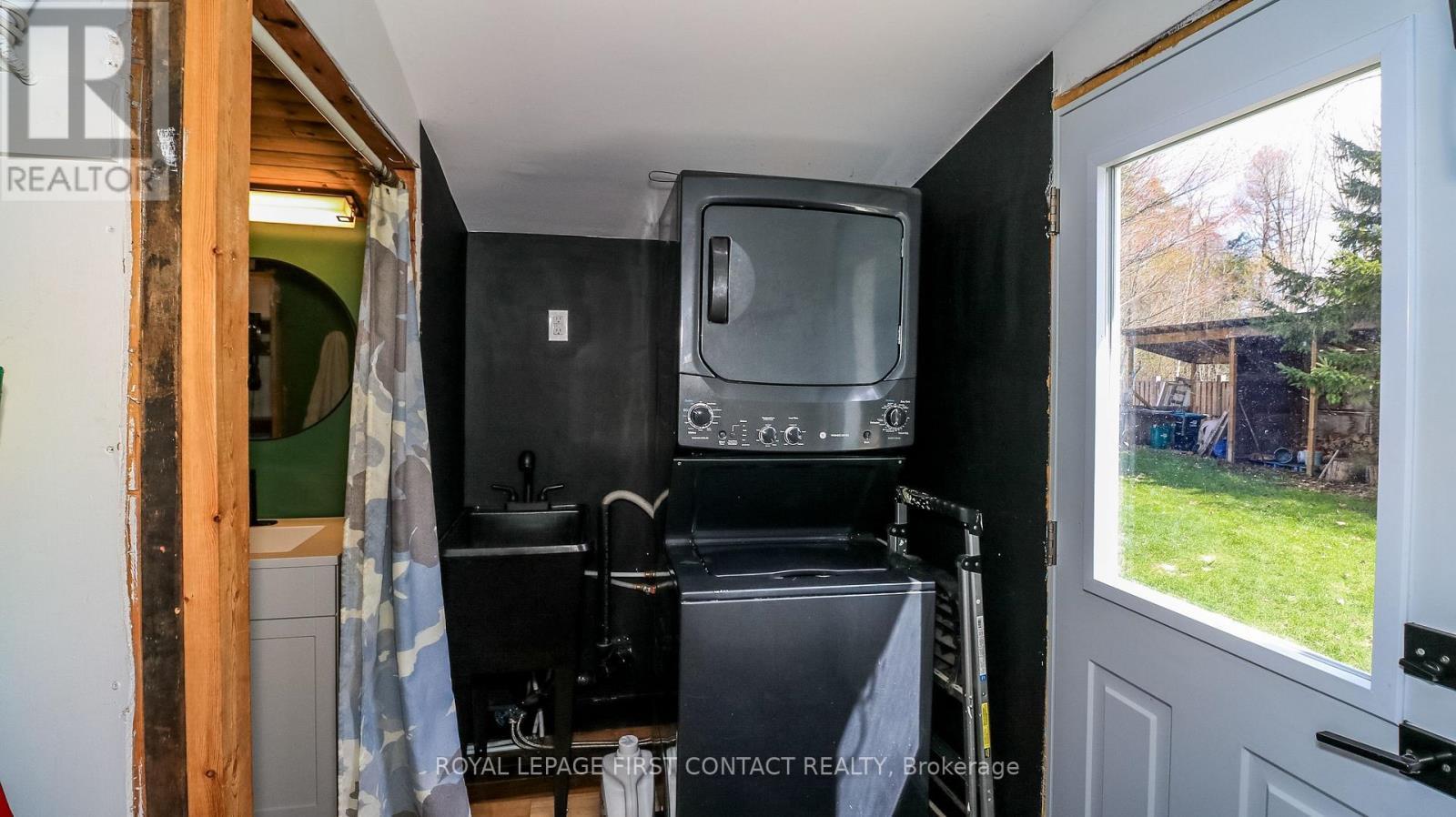 












8332 MAIN STREET

,
Adjala-Tosorontio,




Ontario
L0M1M0

