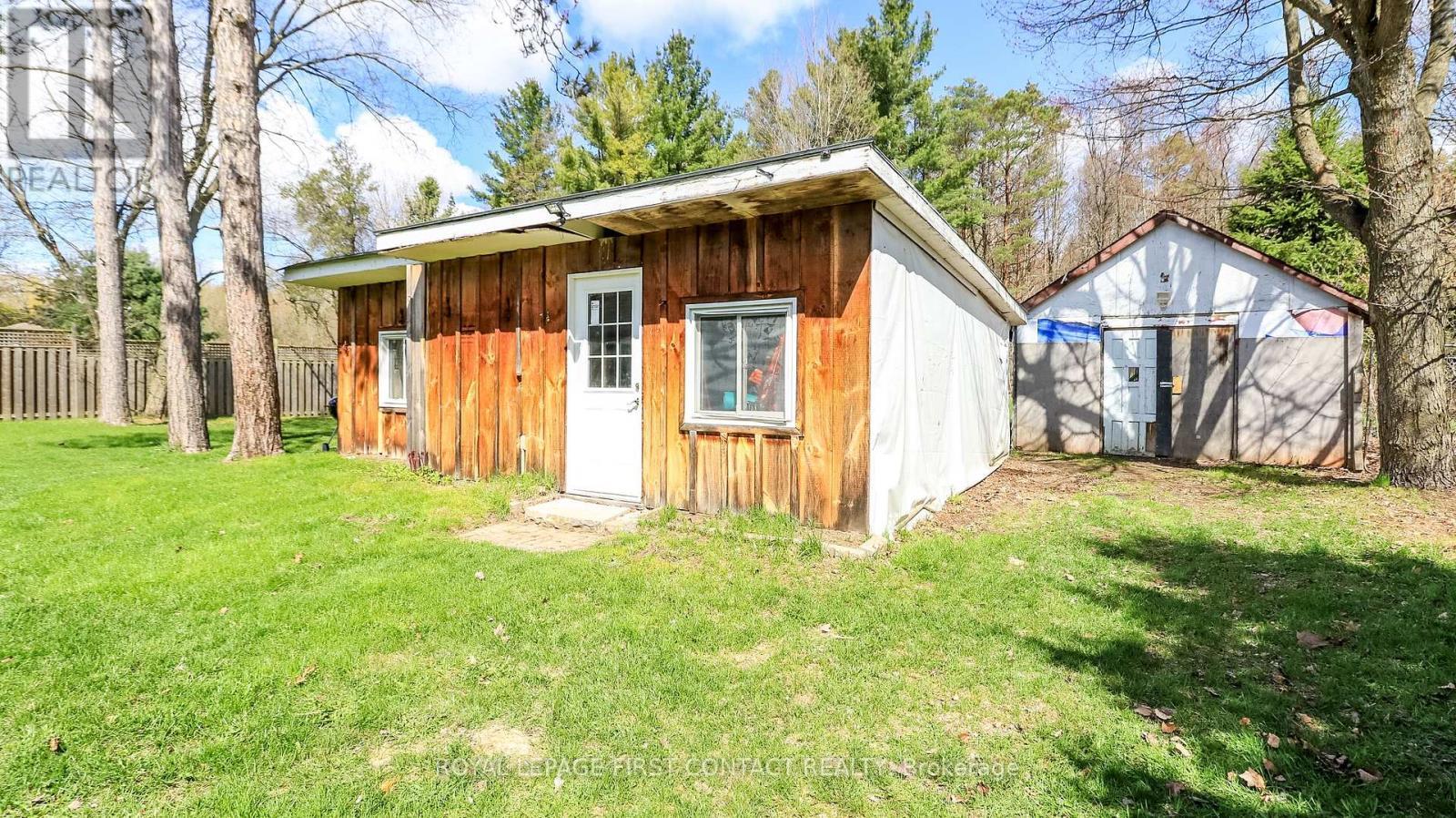 












8332 MAIN STREET

,
Adjala-Tosorontio,




Ontario
L0M1M0

