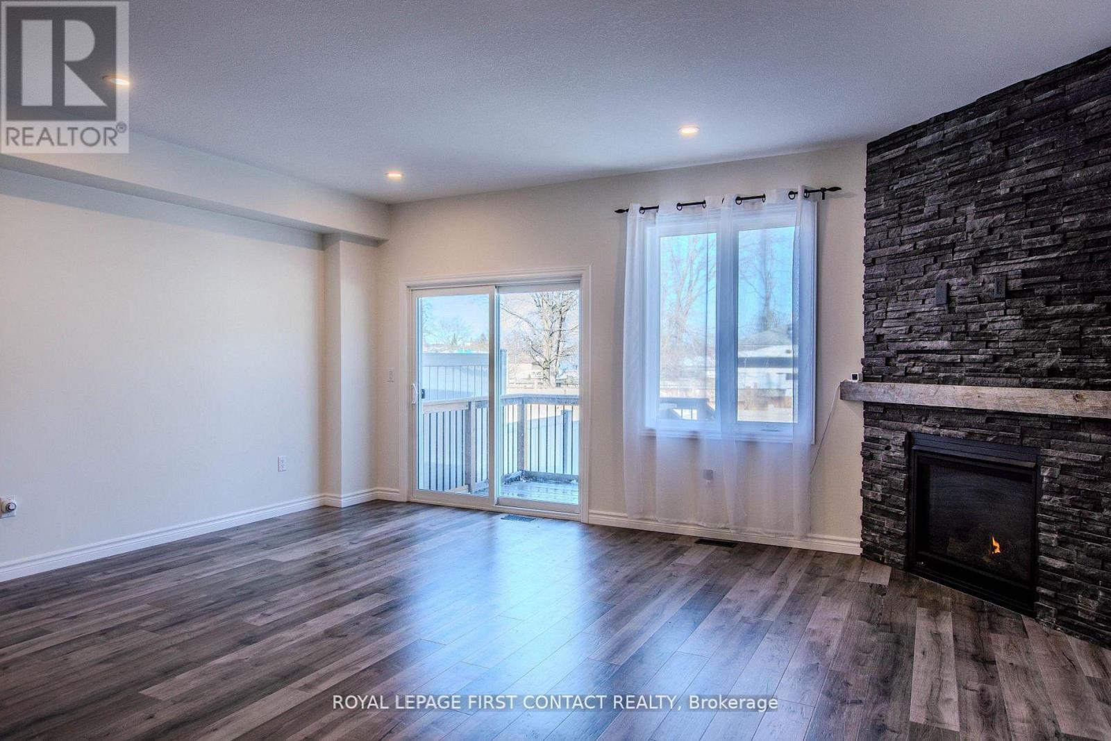 












144 MEMORIAL AVENUE

,
Orillia,




Ontario
L3C5X2

