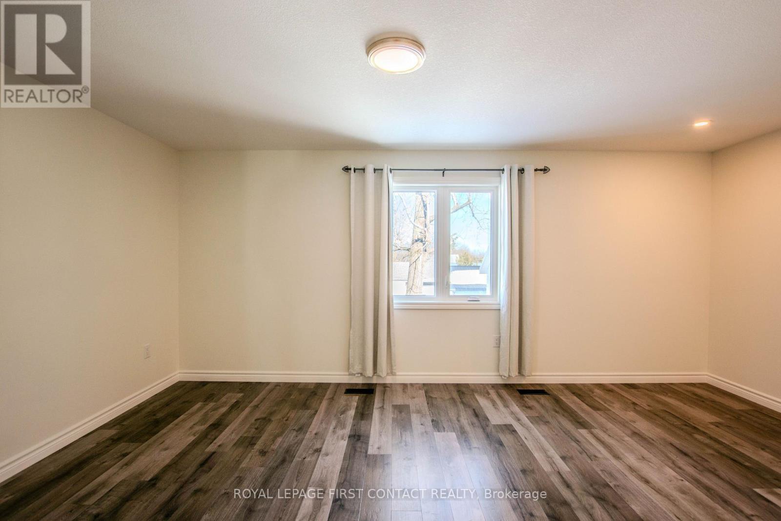 












144 MEMORIAL AVENUE

,
Orillia,




Ontario
L3C5X2


