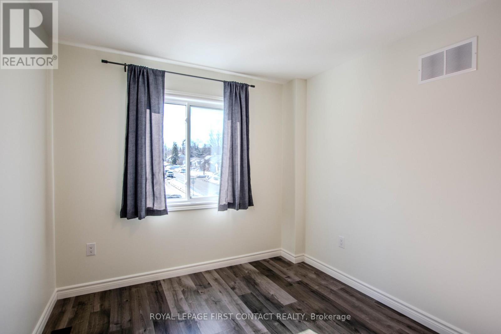 












144 MEMORIAL AVENUE

,
Orillia,




Ontario
L3C5X2

