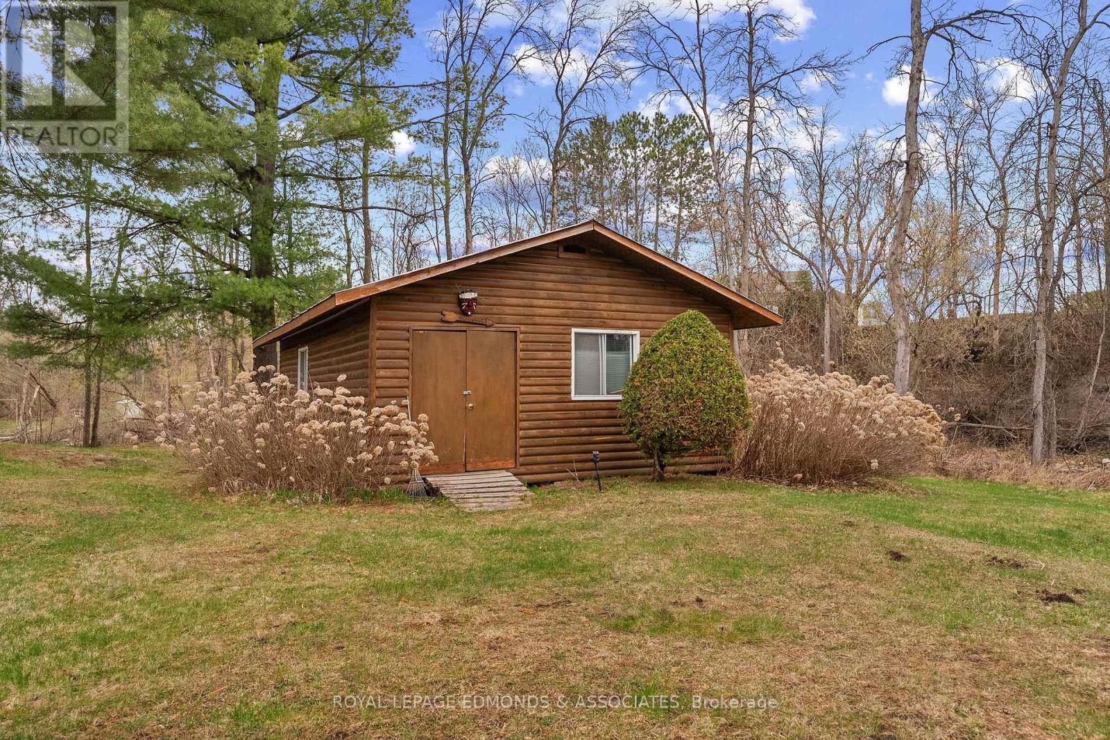 












499 BOUNDARY ROAD E

,
Pembroke,




Ontario
K8A6L7

