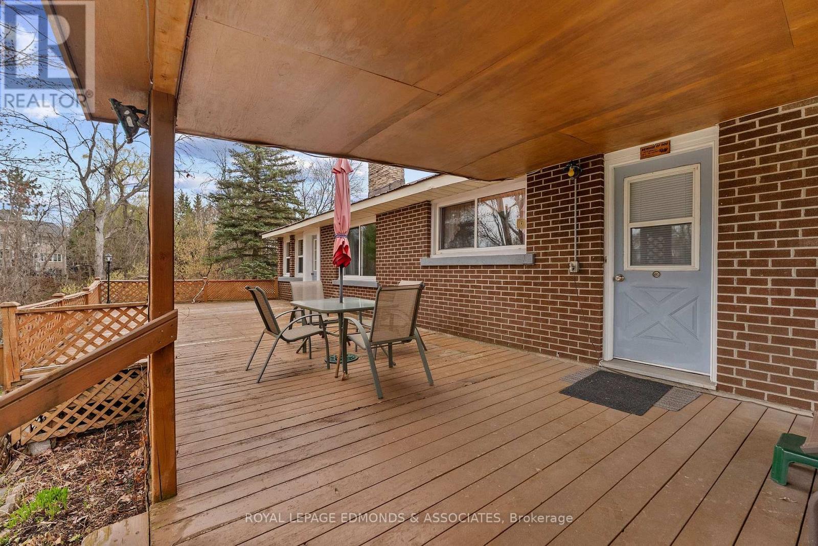 












499 BOUNDARY ROAD E

,
Pembroke,




Ontario
K8A6L7


