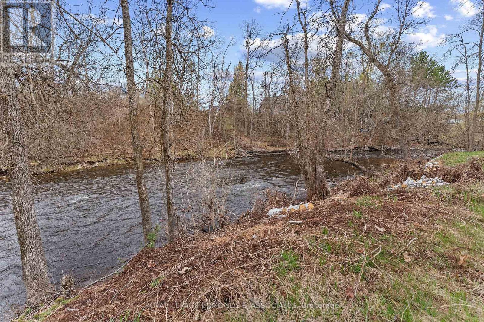 












499 BOUNDARY ROAD E

,
Pembroke,




Ontario
K8A6L7

