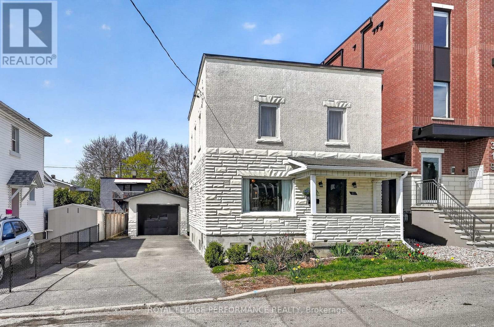












317 SHAKESPEARE STREET

,
Ottawa,




Ontario
K1L5M1

