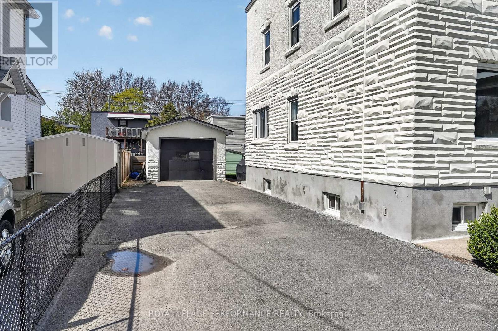 












317 SHAKESPEARE STREET

,
Ottawa,




Ontario
K1L5M1

