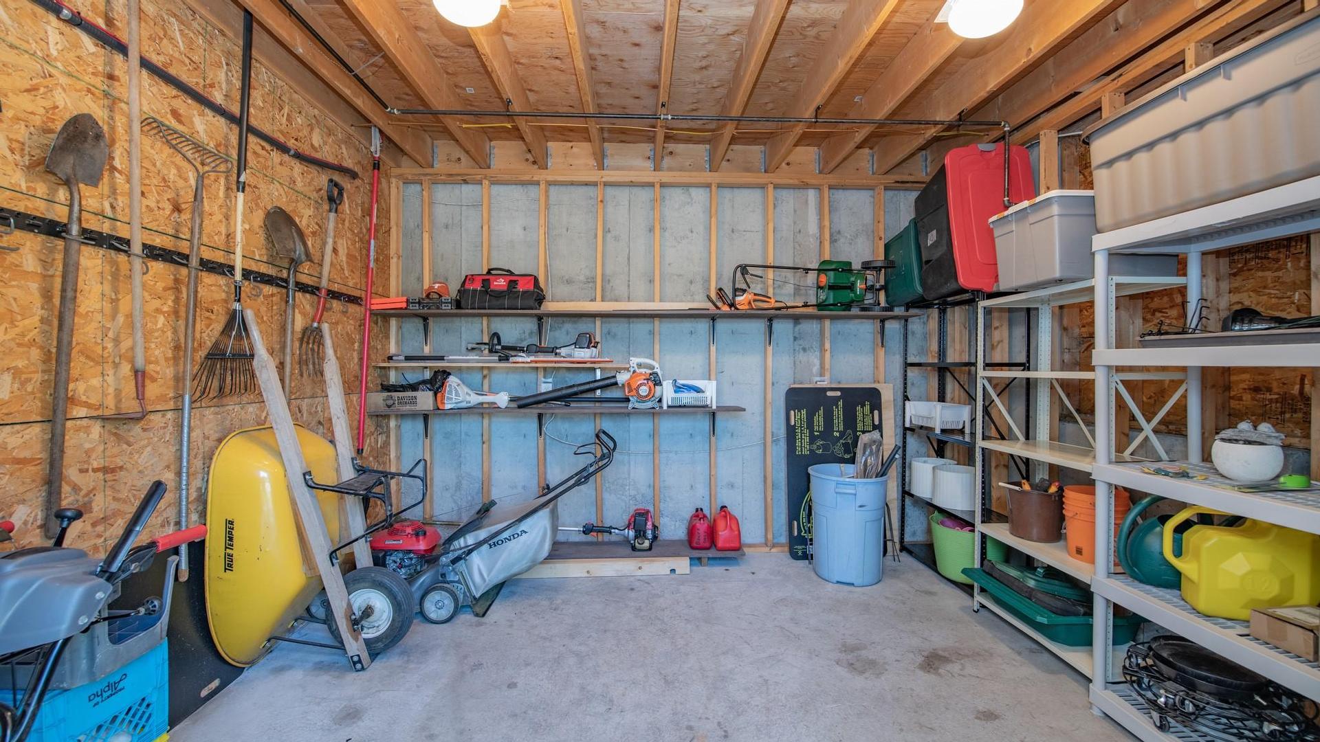 









4300


Camelback

Way,
Vernon,




BC
V1T 9W4

