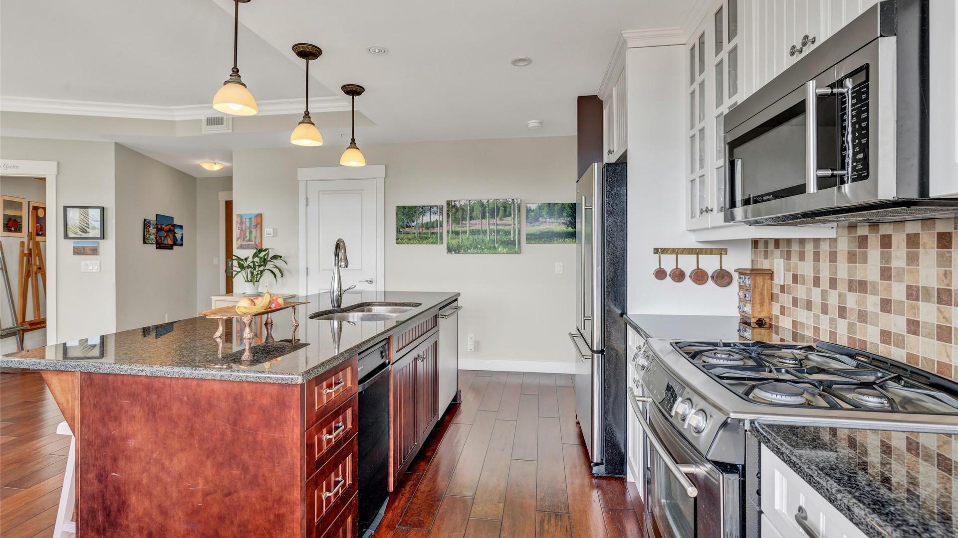 









2901


Abbott

Street, 305,
Kelowna,




BC
V1Y 1G7

