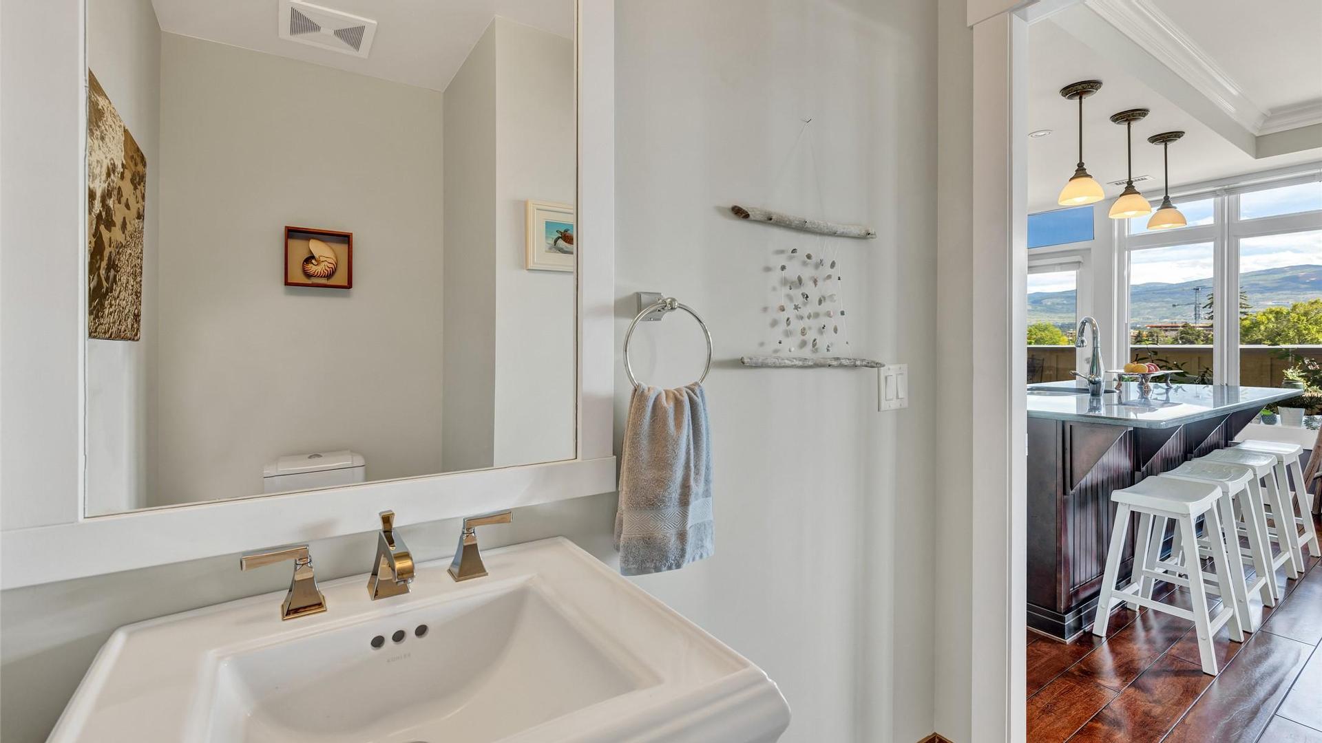 









2901


Abbott

Street, 305,
Kelowna,




BC
V1Y 1G7

