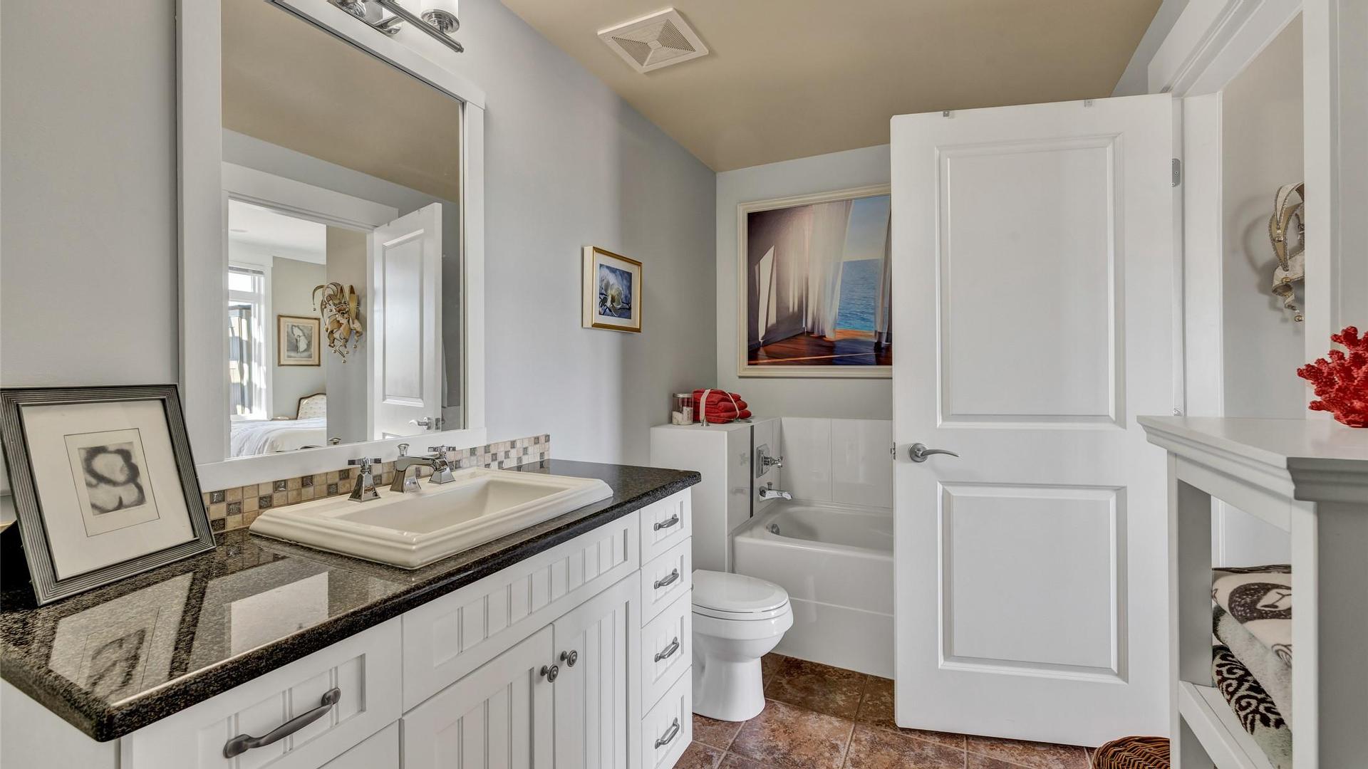 









2901


Abbott

Street, 305,
Kelowna,




BC
V1Y 1G7

