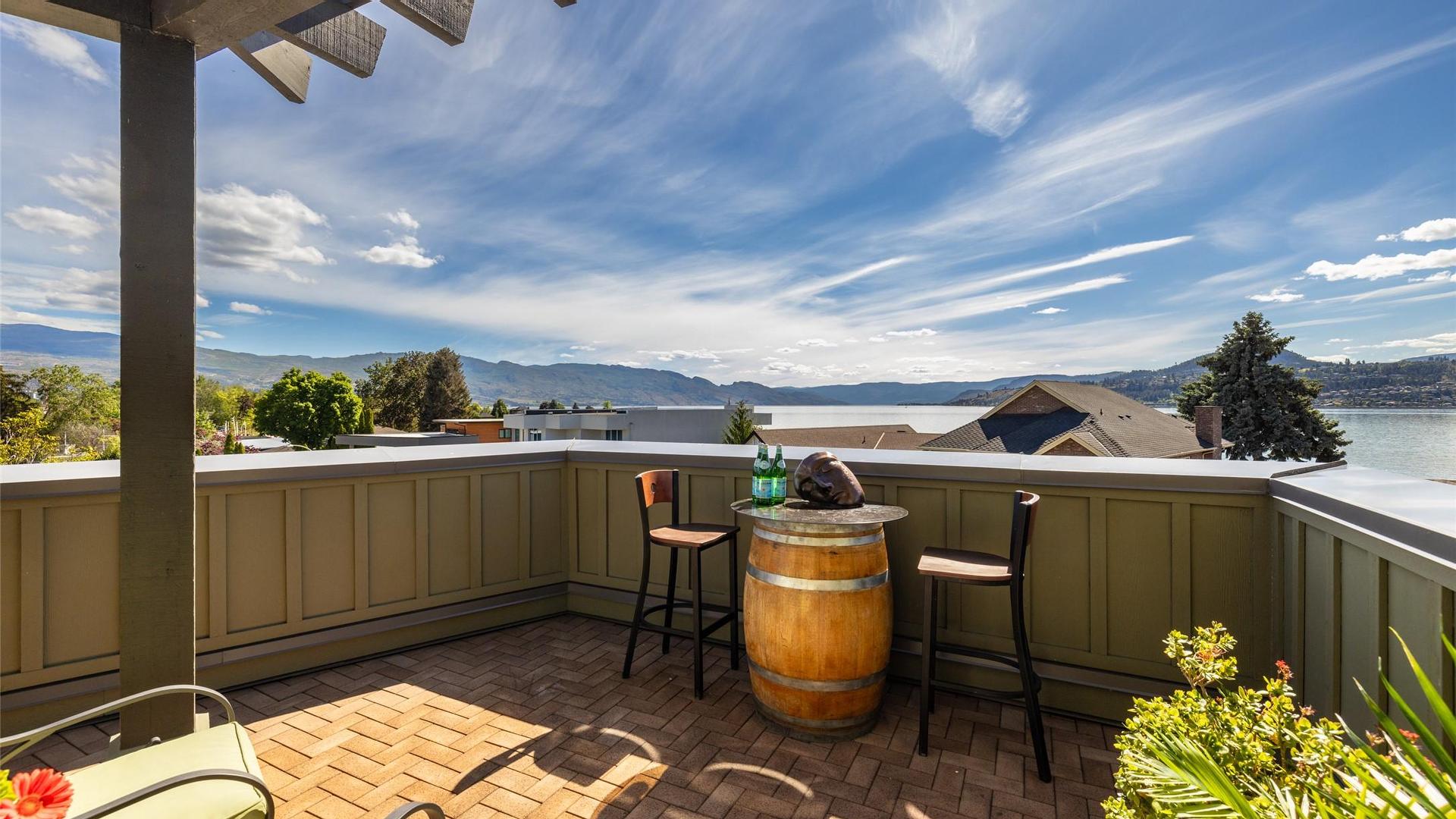 









2901


Abbott

Street, 305,
Kelowna,




BC
V1Y 1G7

