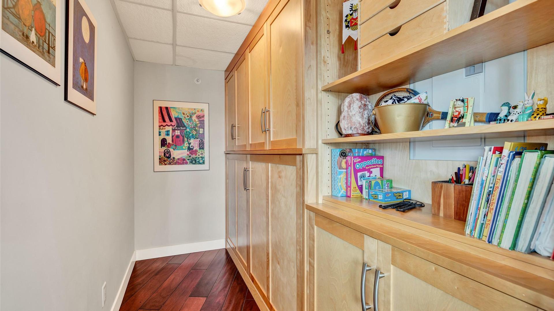 









2901


Abbott

Street, 305,
Kelowna,




BC
V1Y 1G7


