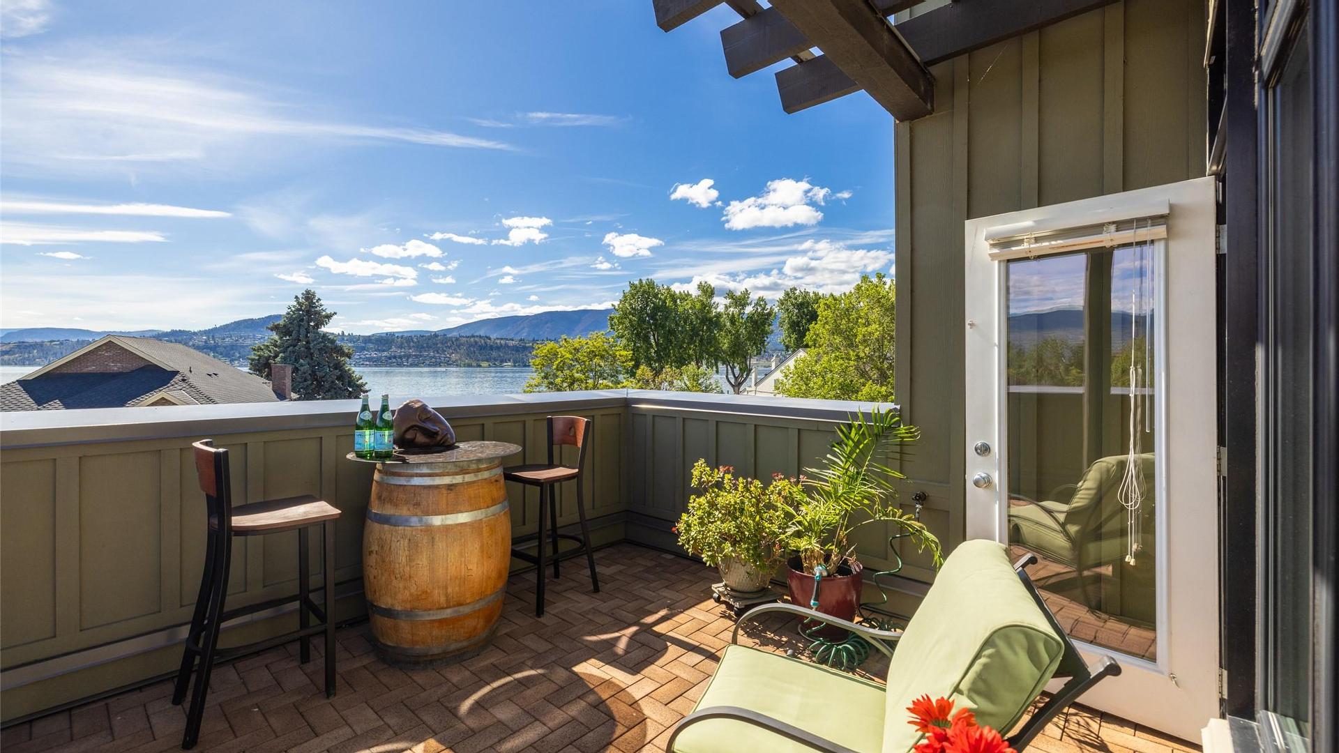









2901


Abbott

Street, 305,
Kelowna,




BC
V1Y 1G7

