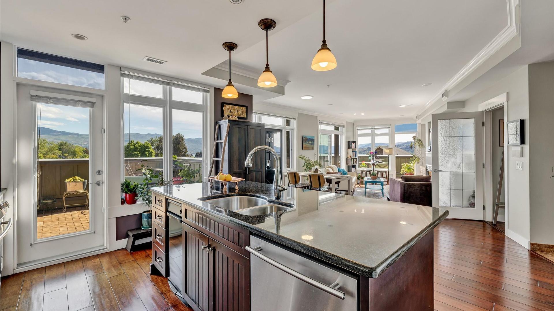 









2901


Abbott

Street, 305,
Kelowna,




BC
V1Y 1G7

