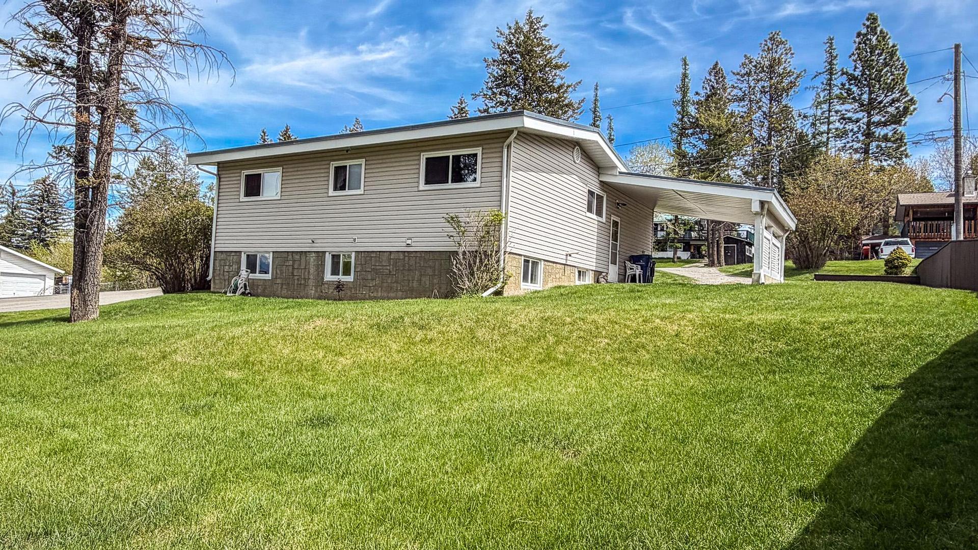 









811


28th

Avenue,
Cranbrook,




BC
V1C 3C8

