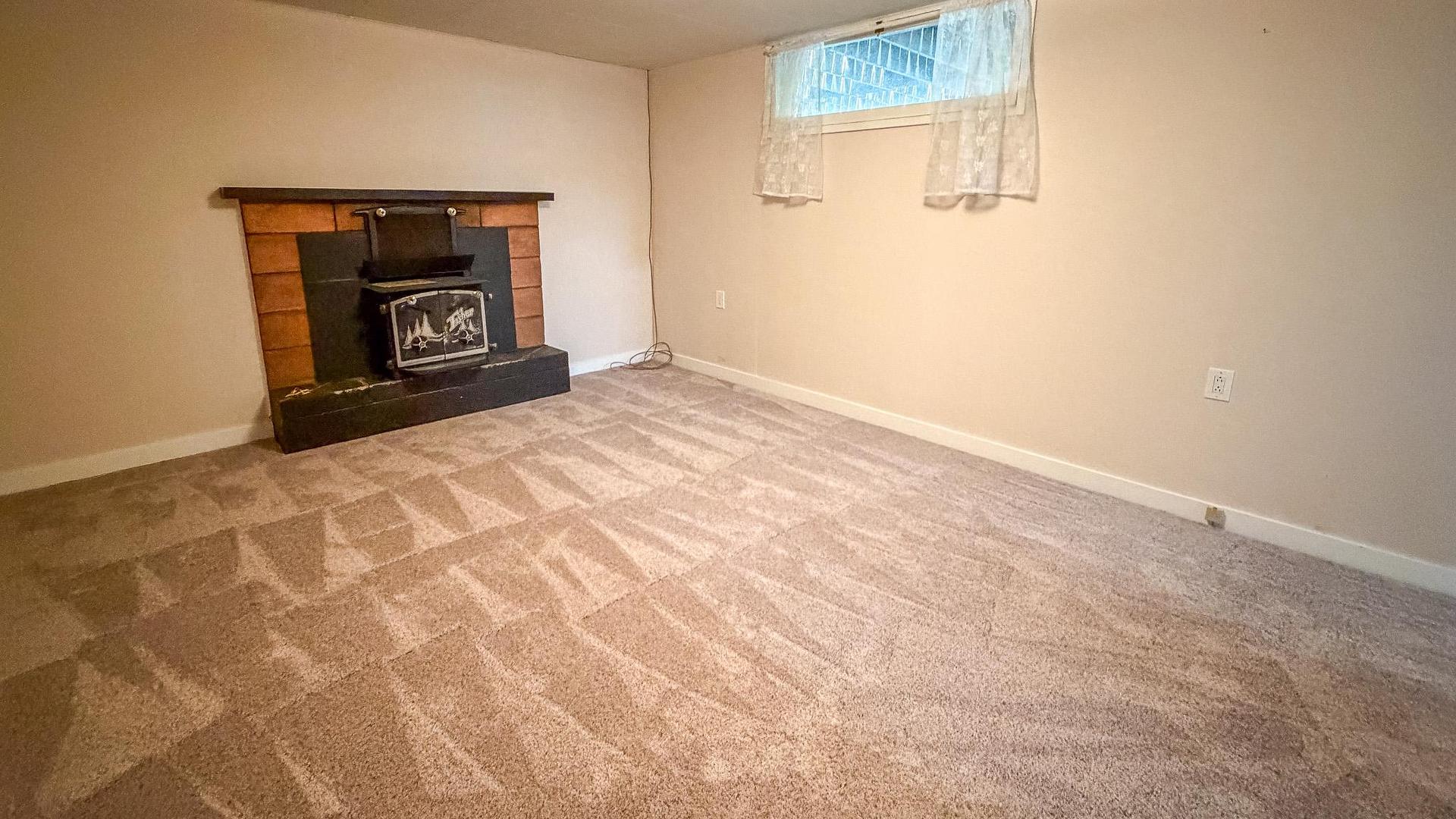 









811


28th

Avenue,
Cranbrook,




BC
V1C 3C8

