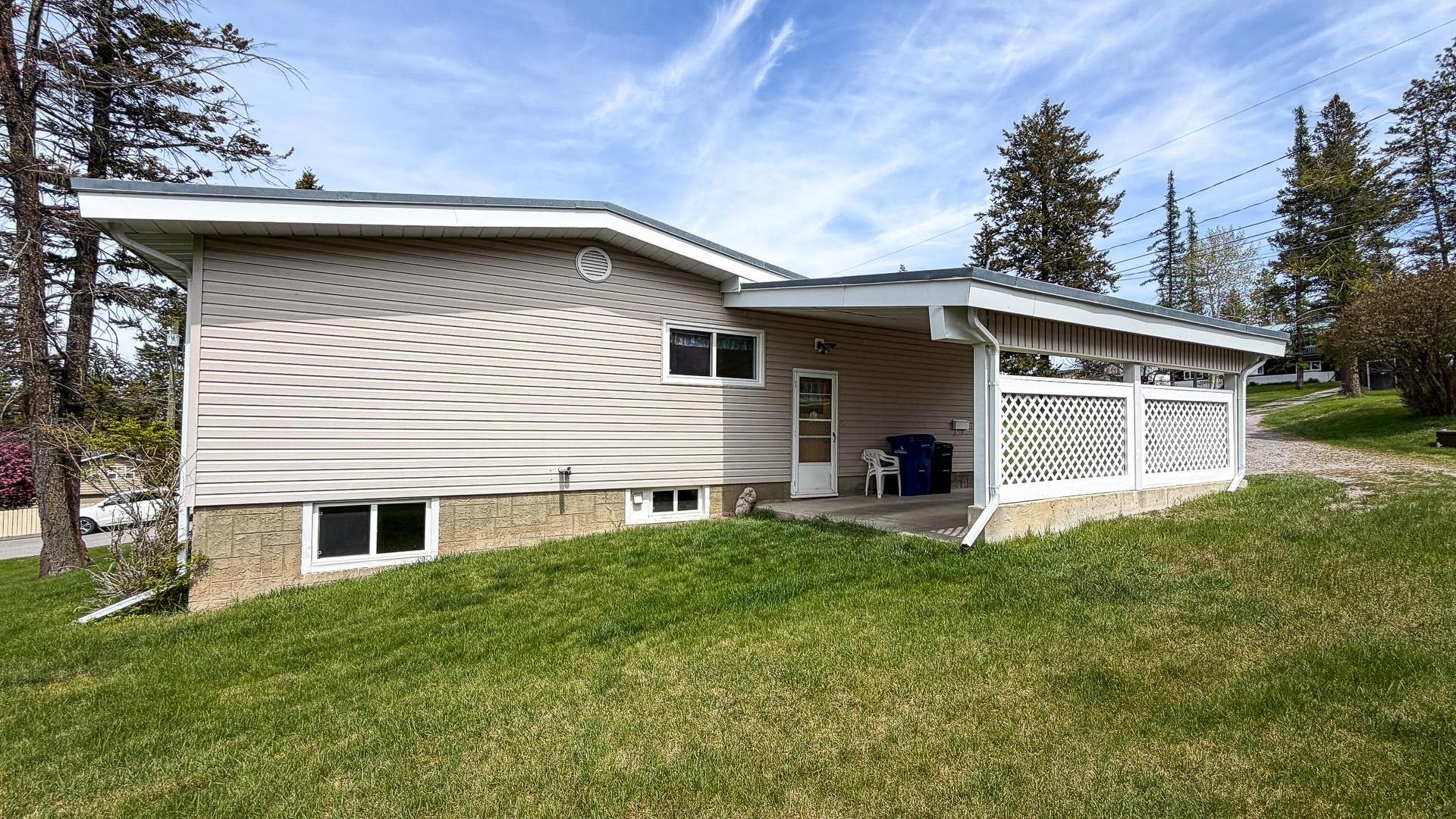 









811


28th

Avenue,
Cranbrook,




BC
V1C 3C8

