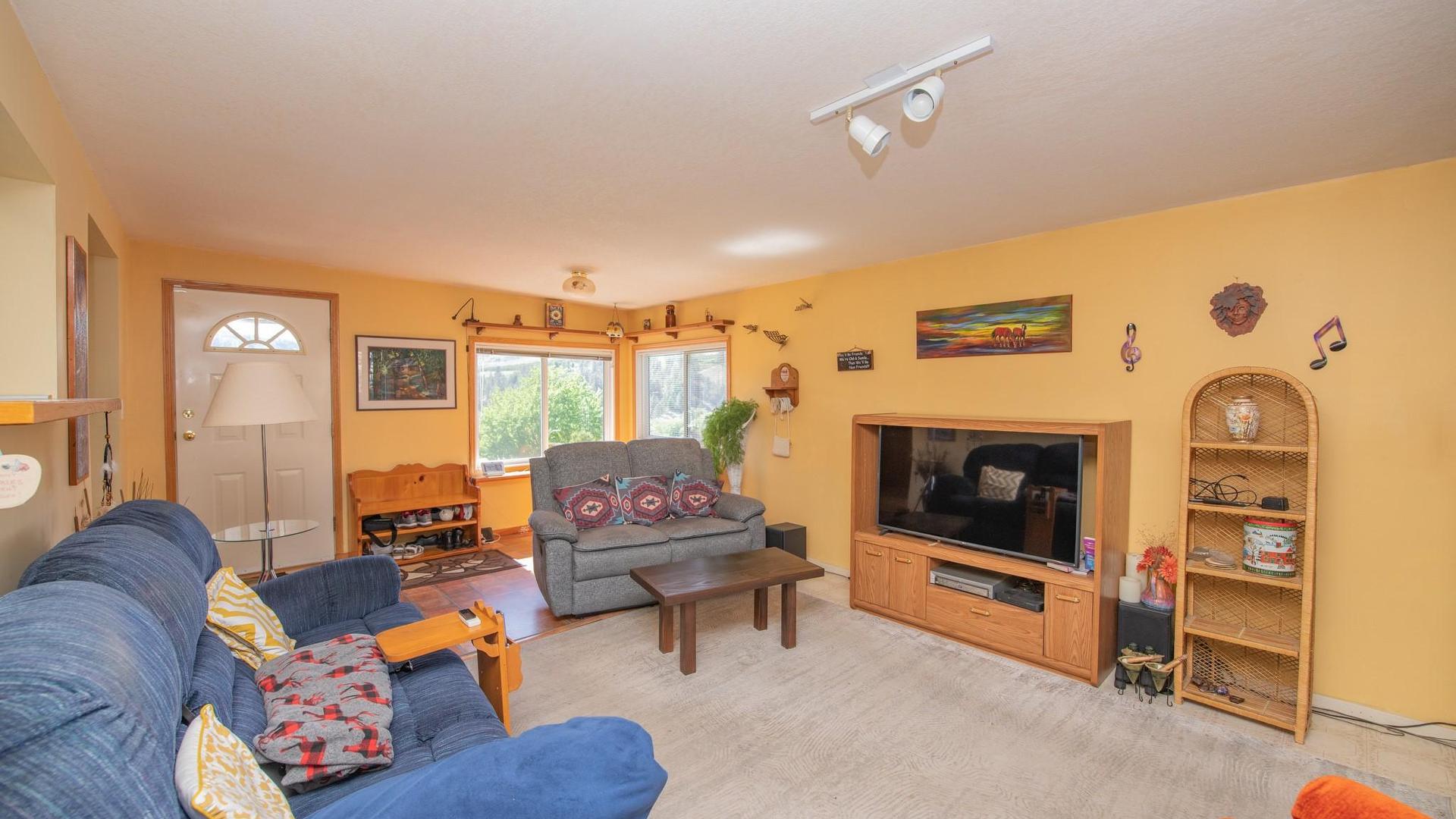 









15401


Kalamalka

Road, 321,
Vernon,




BC
V1B 1Z3

