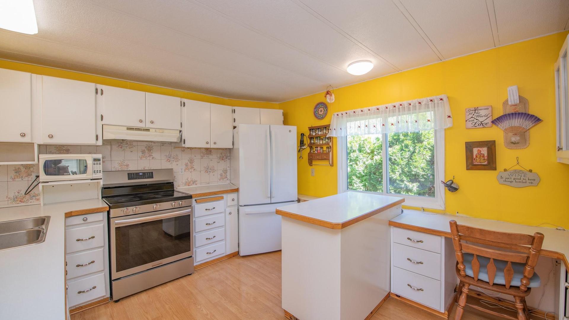 









15401


Kalamalka

Road, 321,
Vernon,




BC
V1B 1Z3

