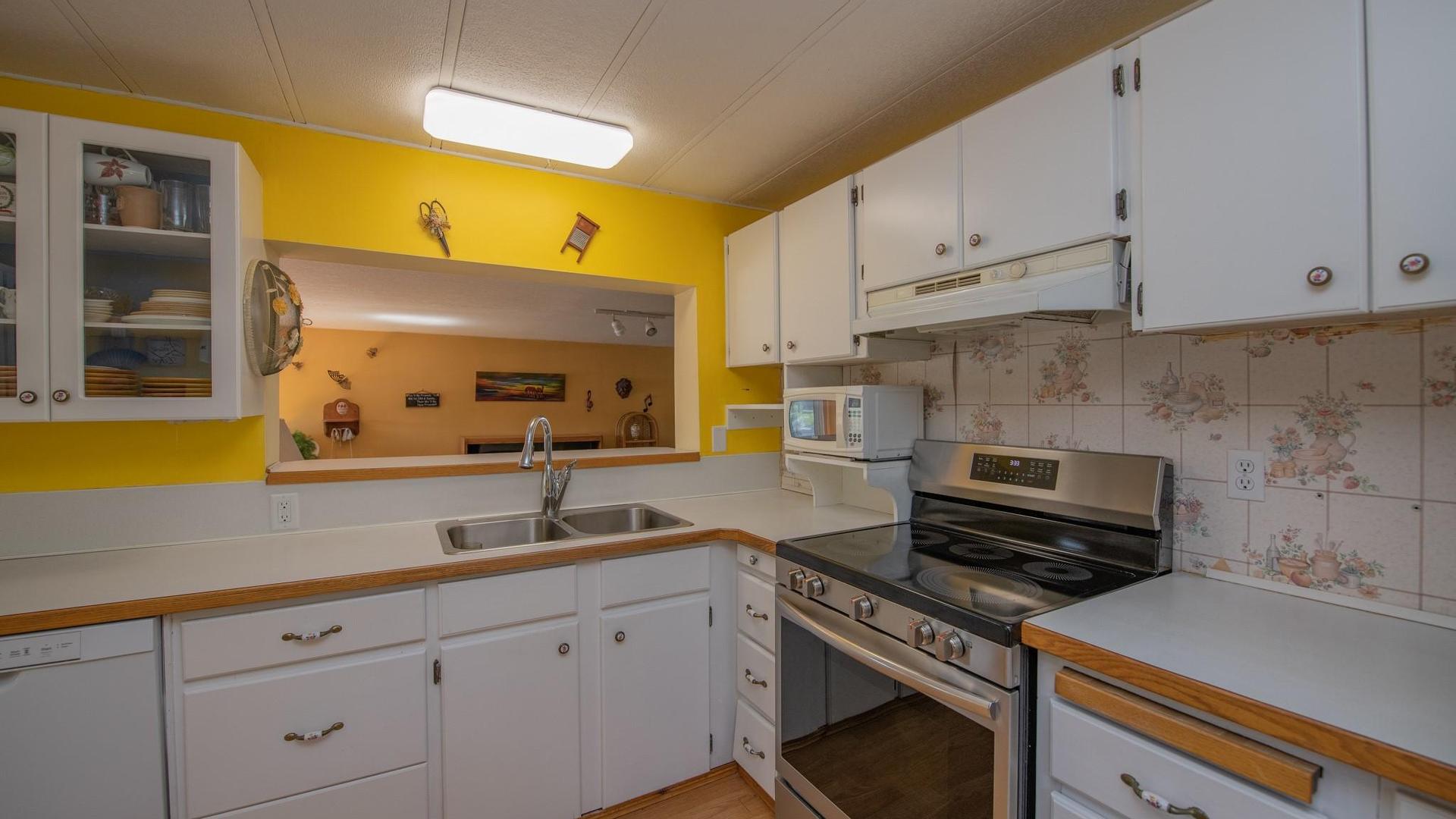 









15401


Kalamalka

Road, 321,
Vernon,




BC
V1B 1Z3


