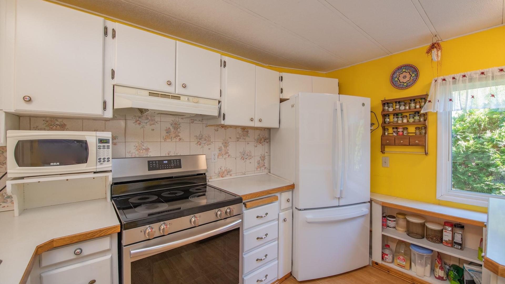 









15401


Kalamalka

Road, 321,
Vernon,




BC
V1B 1Z3

