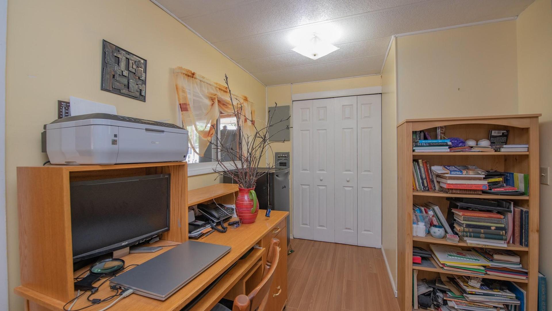 









15401


Kalamalka

Road, 321,
Vernon,




BC
V1B 1Z3

