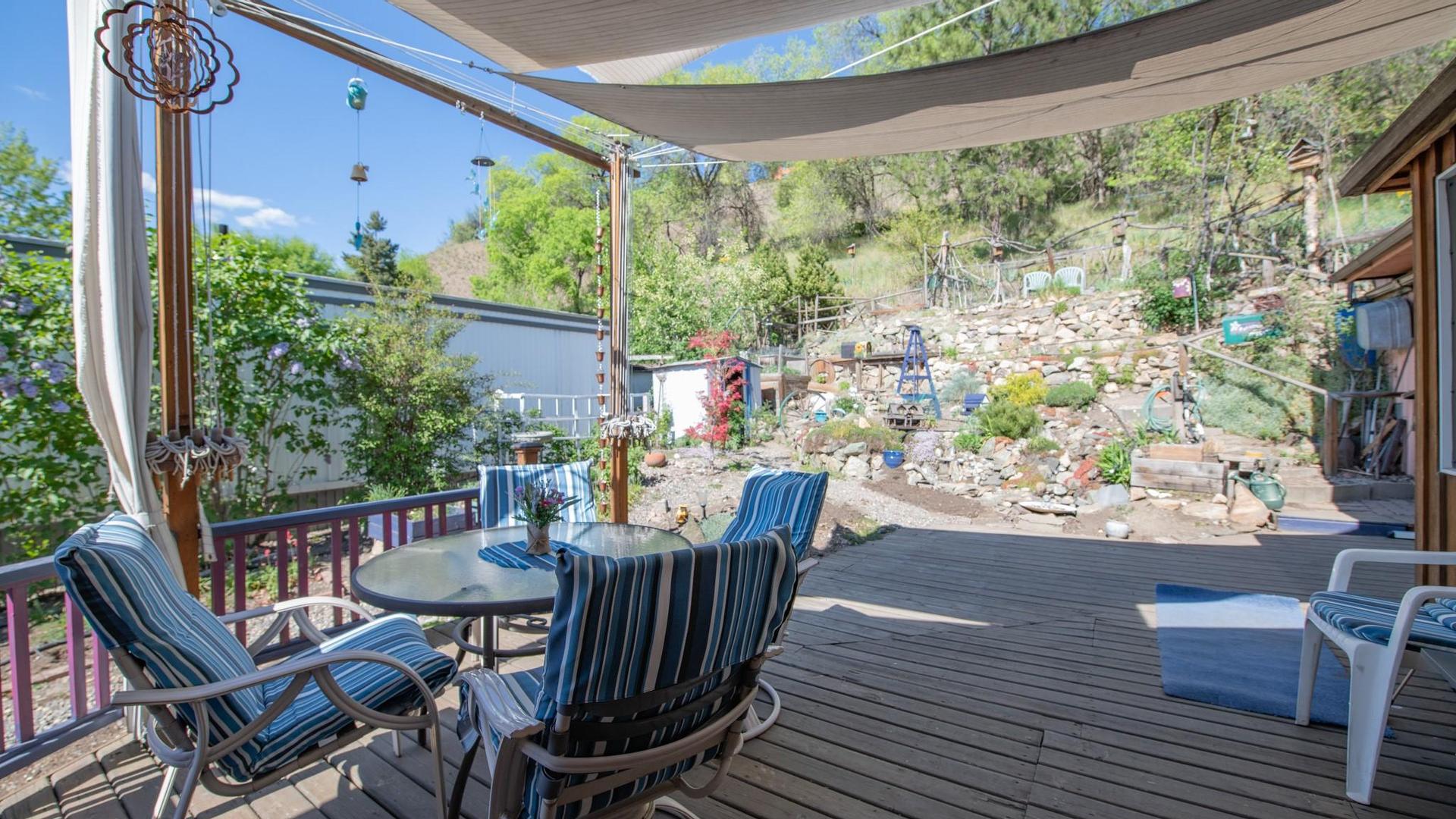 









15401


Kalamalka

Road, 321,
Vernon,




BC
V1B 1Z3

