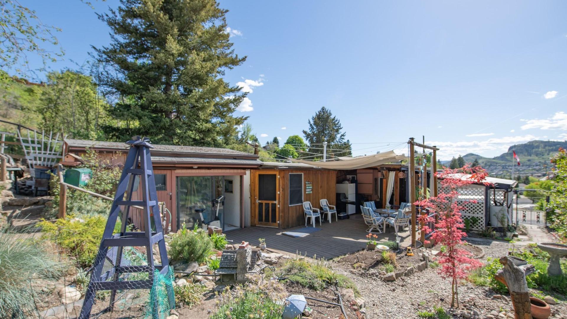 









15401


Kalamalka

Road, 321,
Vernon,




BC
V1B 1Z3

